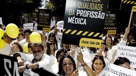 GREVE MEDICOS